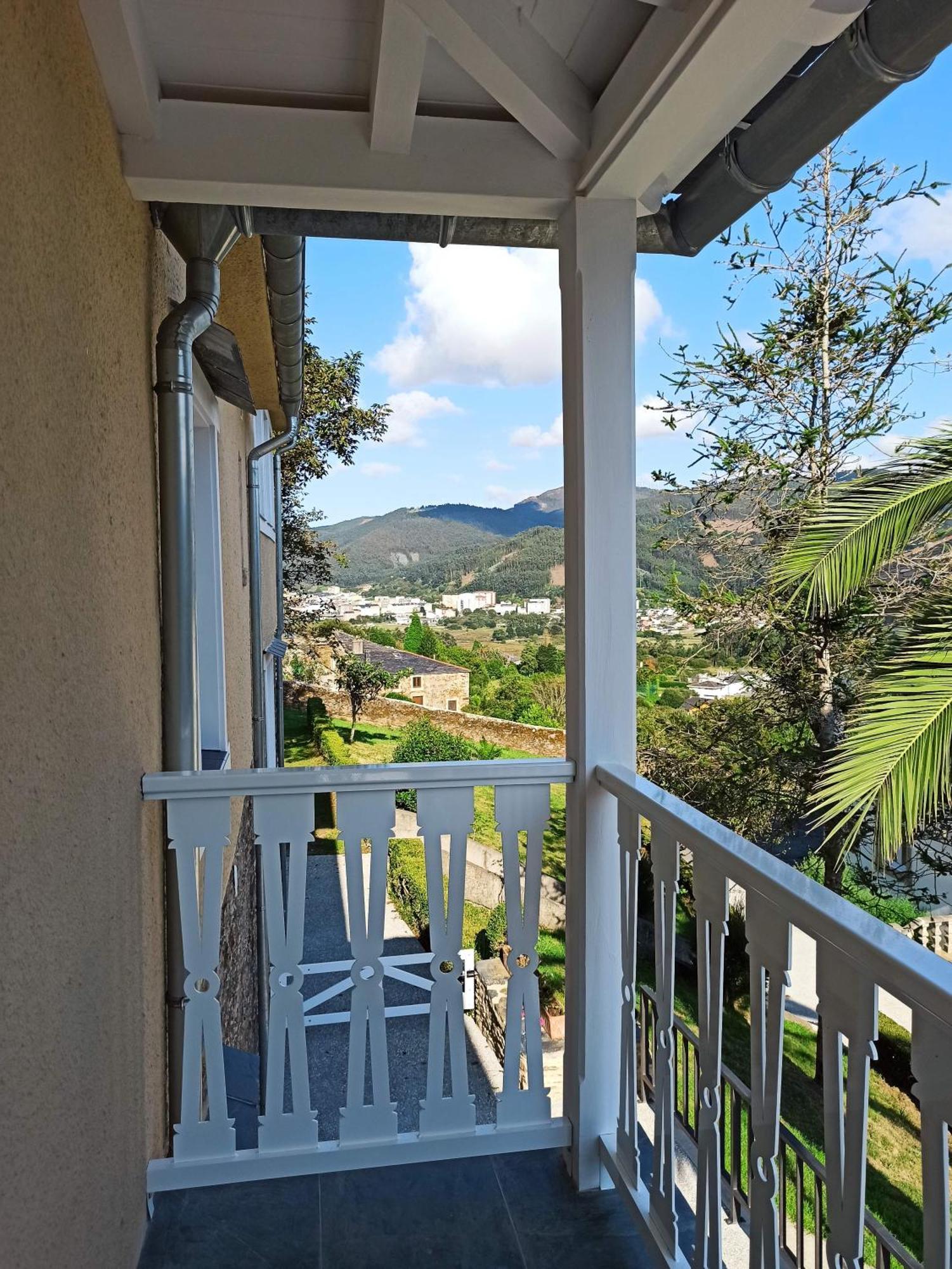 Apartamentos Minas De Silvarosa Viveiro Luaran gambar